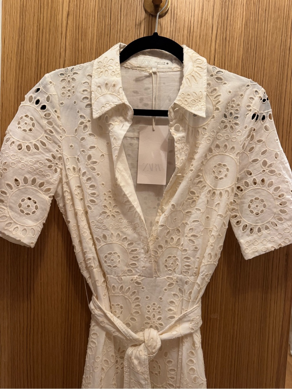 Zara white embroidery dr - Picture 8 of 9